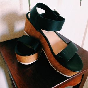 Steve Madden platform sandals